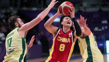 赵睿:对不起新疆球迷 这两年伤病太多出勤少