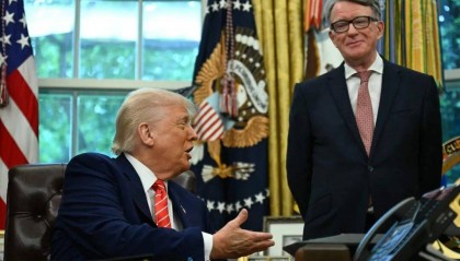 与爱泼斯坦关系密切,英国驻美大使被解职