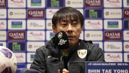 申台龙回应执教国足:中国足协没邀请我 但我有信心带好