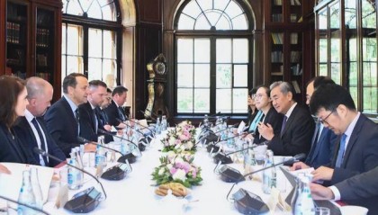 波兰承诺:确保中欧班列畅通!勒索中国一石三鸟,我们如何破局?