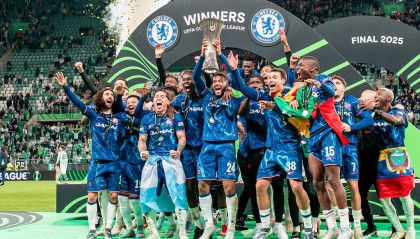 欧战全满贯!欧协-桑乔建功帕尔默2助 切尔西4-1贝蒂斯夺冠