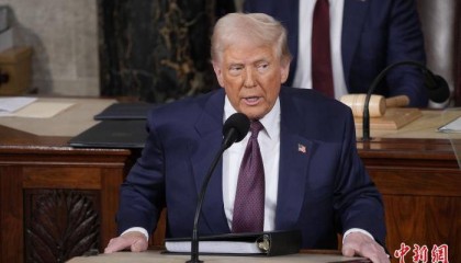 特朗普:美国上个月通过关税赚了250亿美元