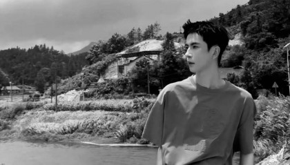 请让于朦胧安息,别再散布谣言和阴谋论了 | 新京报快评