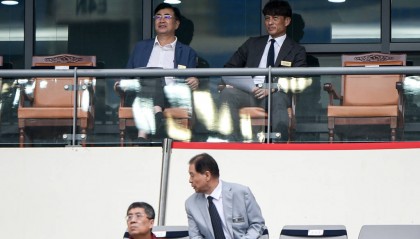 染红致惨败!云南玉昆官方:布尔克行为损害球队利益,罚款10万背后的深意