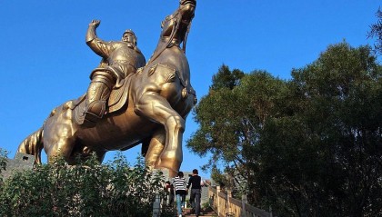 郑成功雕像在哪看?景点位置速览