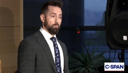 美调查人员:已获得柯克案枪手清晰视频,嫌犯似乎是大学生年龄