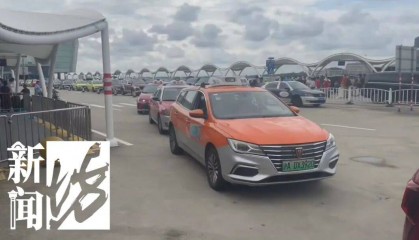 “不给我打马赛克,我肯定找到你!”上海一家四口打车与出租车司机爆发冲突