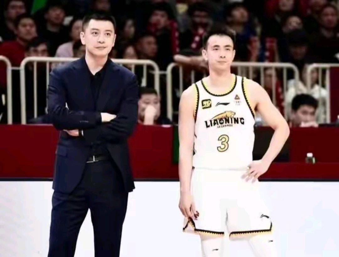 急眼了？CBA辽宁主场撤凳子事出有因，问题不大，格局还是太小