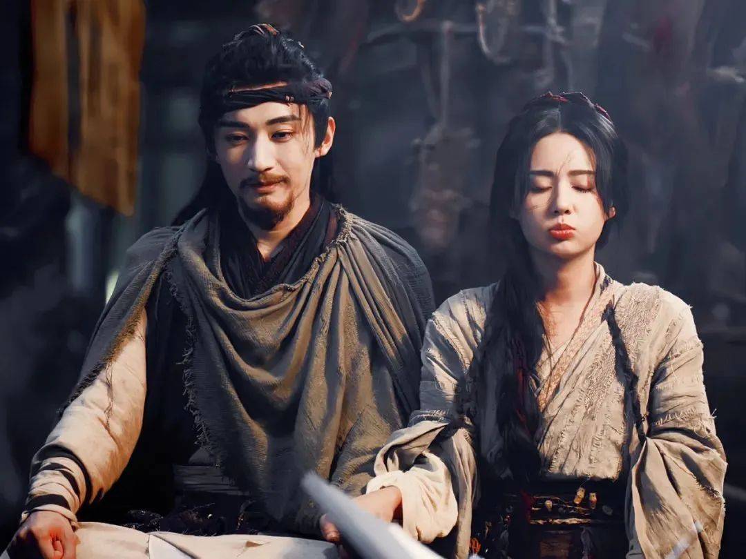 郑合惠子成《花间令》黑马，引发女主鞠婧祎粉丝强烈反击！