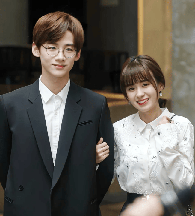 郑合惠子成《花间令》黑马，引发女主鞠婧祎粉丝强烈反击！