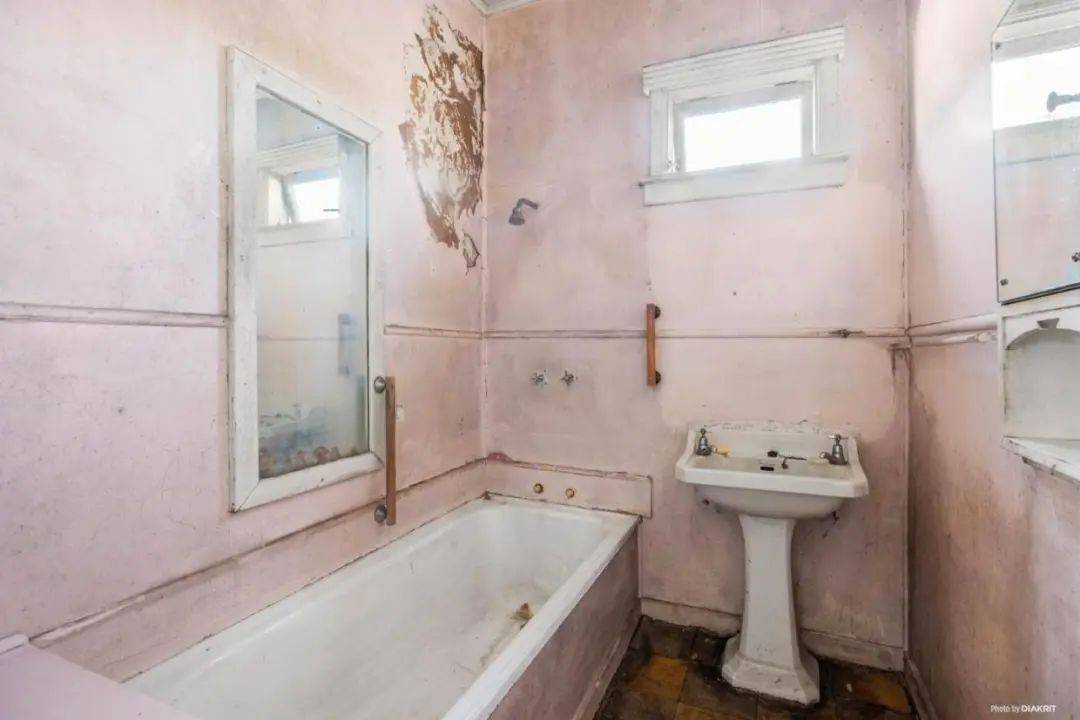 素未谋面的人送她一栋房子,价值185万纽币!只因“你是个好人”