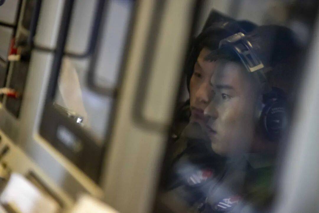 深海布网,云端猎鲨!