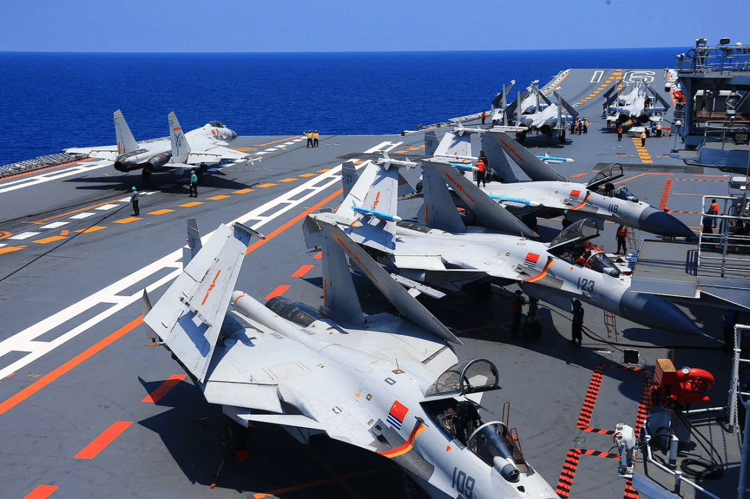 就这么官宣了？央视：歼-35型舰载机登上“辽宁”舰，这意味着什么？